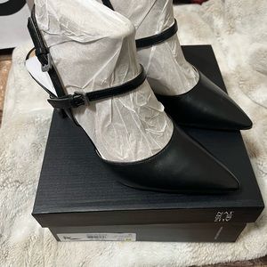 Naturalized Black Pump 8.5